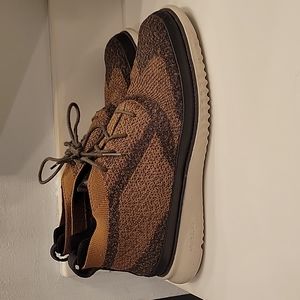 Mens Cole Haan size 7.5 shoes water resistant